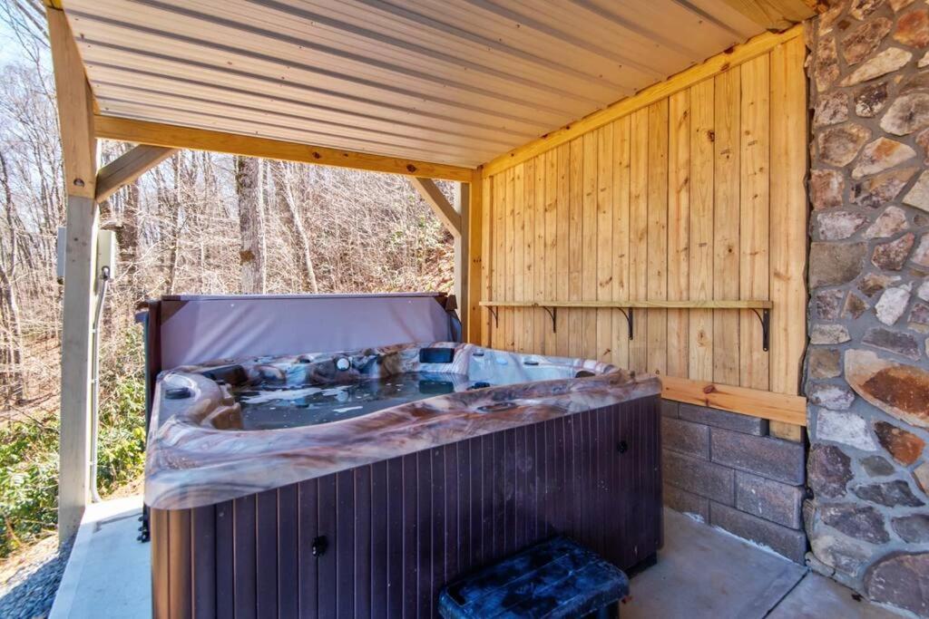 Cozy Cabin + Mt View/River/Hot Tub/Pool Table Villa Boone Exterior photo