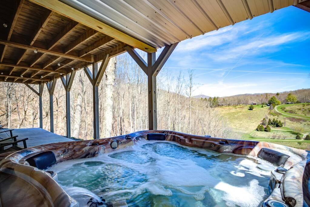 Cozy Cabin + Mt View/River/Hot Tub/Pool Table Villa Boone Exterior photo