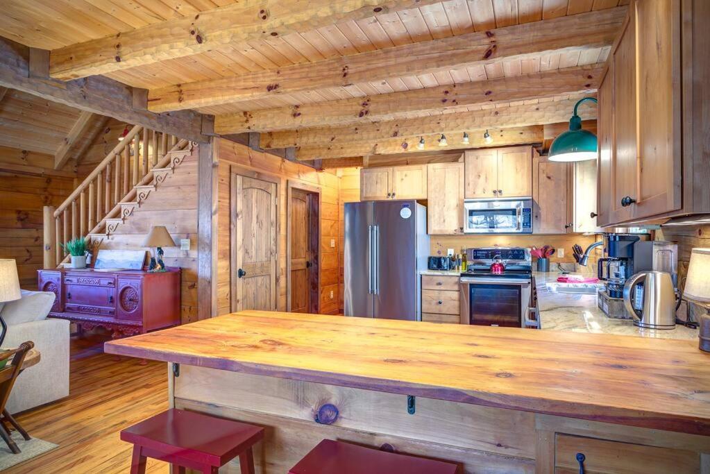 Cozy Cabin + Mt View/River/Hot Tub/Pool Table Villa Boone Exterior photo