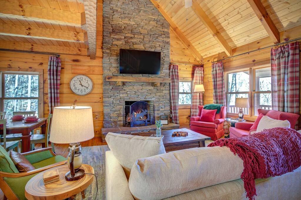 Cozy Cabin + Mt View/River/Hot Tub/Pool Table Villa Boone Exterior photo